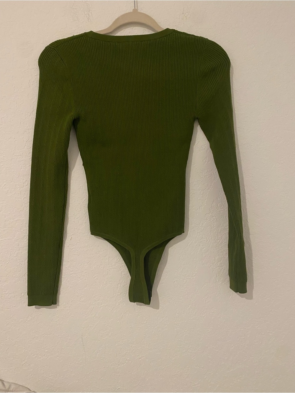 Express Olive Scoop Neck Long-Sleeve Bodysuit - Picture 5 of 8